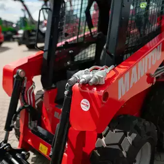 Kompakt lastare 2023 Manitou 1350R (13)