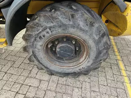 Chargeuse sur pneus 1999 Kramer 318 (12)