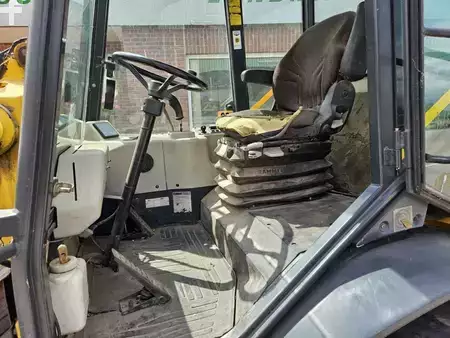 Chargeuse sur pneus 1999 Kramer 318 (6)