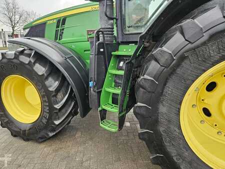 John Deere 7310R