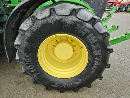 John Deere 7310R