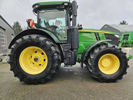 John Deere 7310R