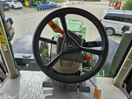 John Deere TRAKTOR 7R330