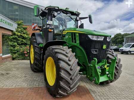 John Deere TRAKTOR 7R330