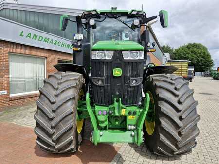 John Deere TRAKTOR 7R330