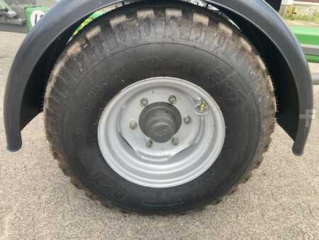 Övrigt 2024 Ziegler 4WT JD HD40X (2)