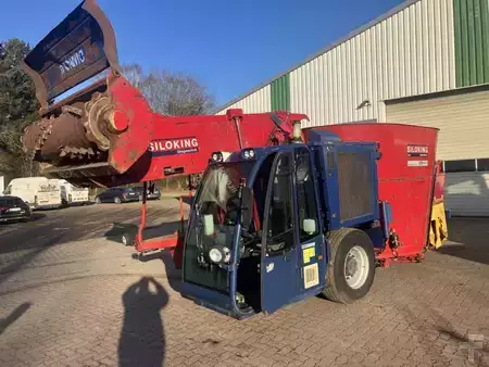 Autres 2009 Siloking Selbstfahrer 13 cbm (1)