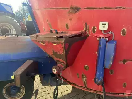 Autres 2009 Siloking Selbstfahrer 13 cbm (7)