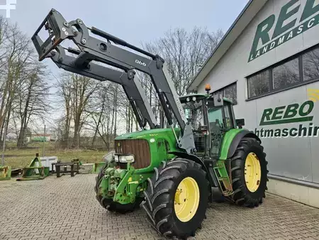 Övrigt 2001 John Deere 6820 (1)