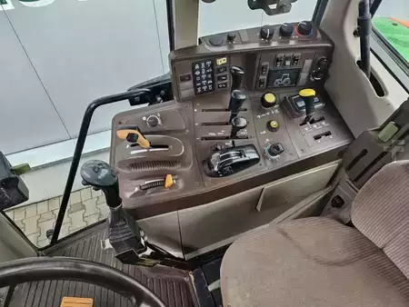 Övrigt 2001 John Deere 6820 (10)