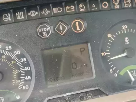 Övrigt 2001 John Deere 6820 (12)