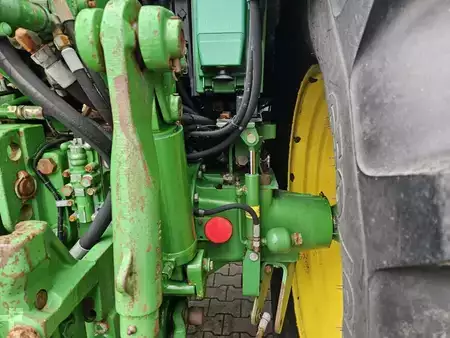 Övrigt 2001 John Deere 6820 (7)