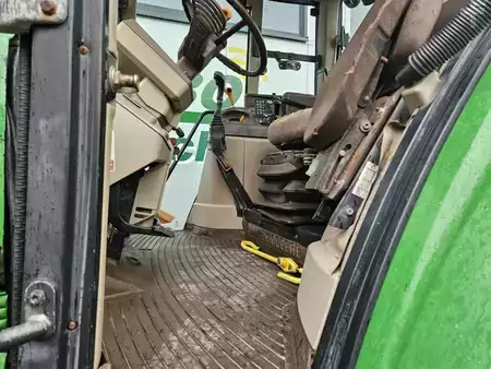 Övrigt 2001 John Deere 6820 (8)