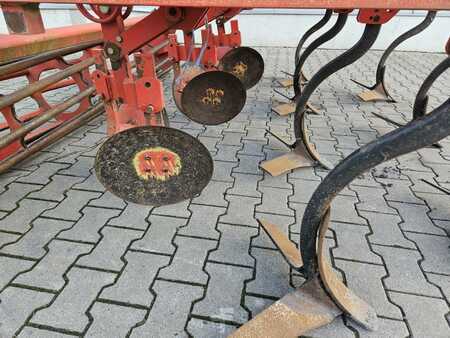 Outro 1998 Knoche 5M (5)