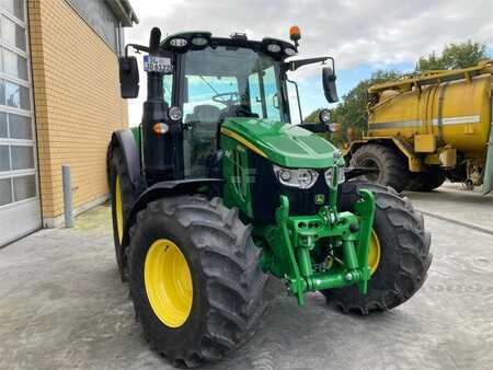 John Deere 6120M