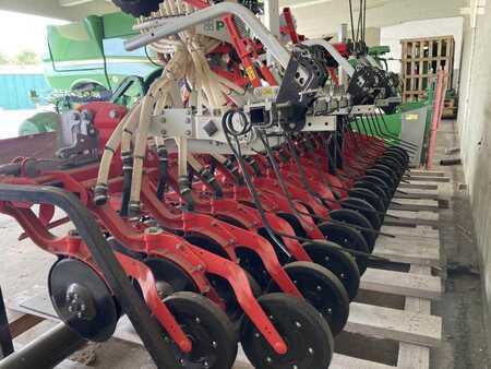 Övrigt 2023 Pöttinger AEROSEM 4002 FDD (13)