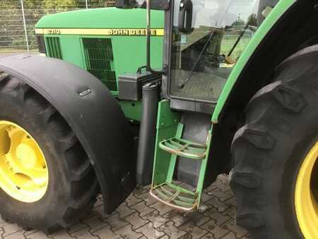 John Deere 6310