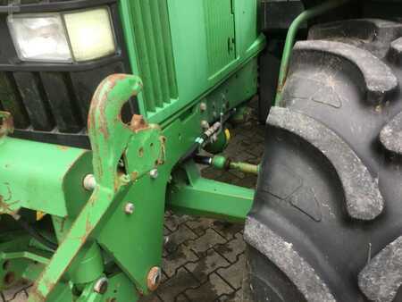 John Deere 6310