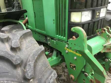 John Deere 6310