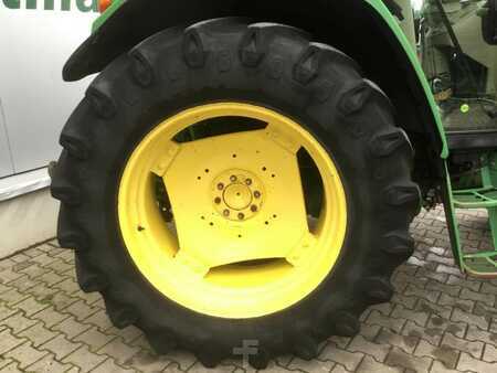 John Deere 6310