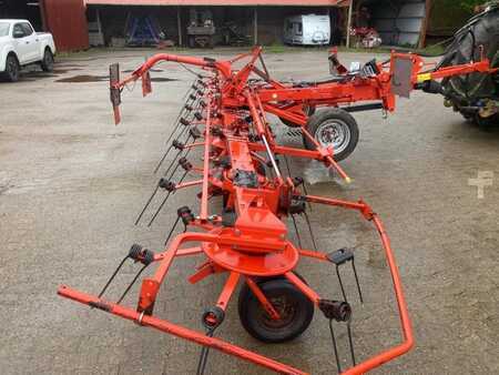 Pozostałe 2010 Kuhn GF8702T (9)