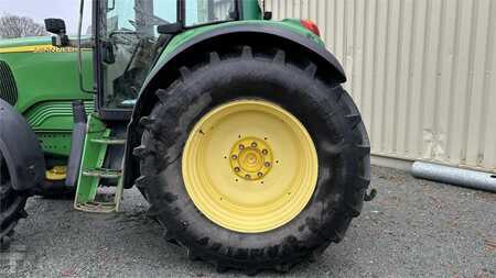 John Deere 6620