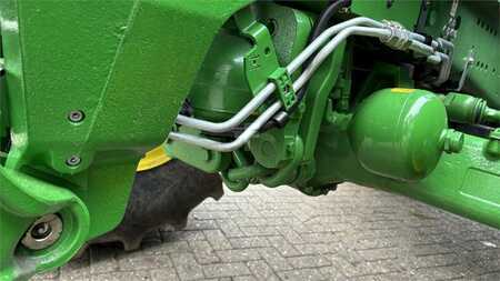 John Deere 6R215