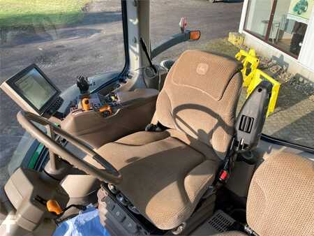 John Deere 7310R