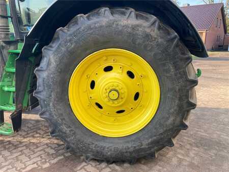 John Deere 7310R