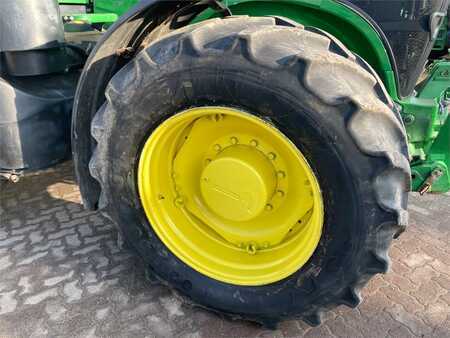 John Deere 7310R