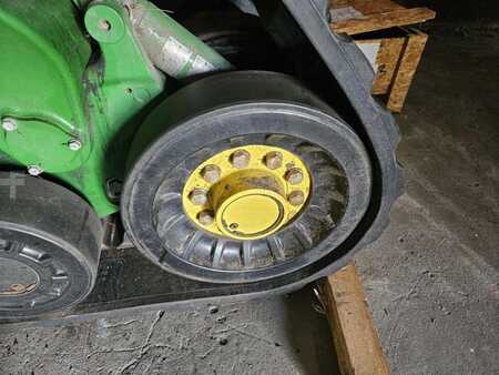 Outro 2019 John Deere Soucy 24