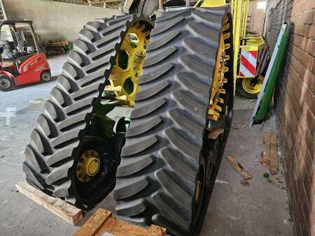 Outro 2019 John Deere Soucy 24