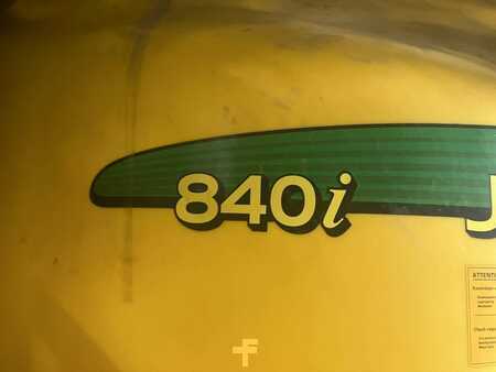 Outro 2010 John Deere 840i (19)