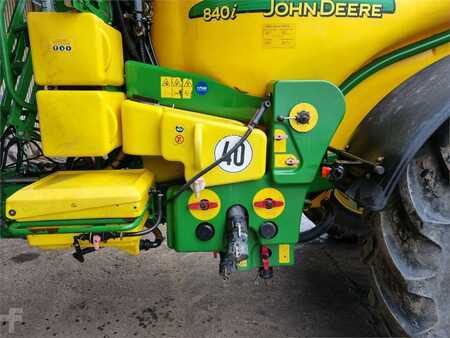 Outro 2010 John Deere 840i (6)