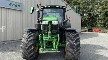 John Deere 6R215