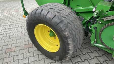 John Deere F441R