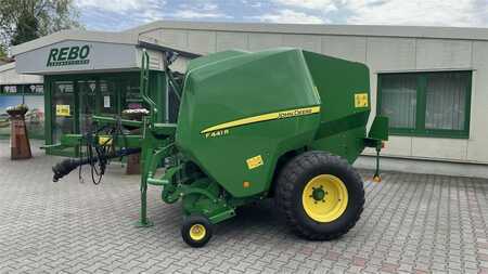 John Deere F441R