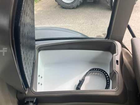 Egyéb 2025 John Deere 6M250 (17)