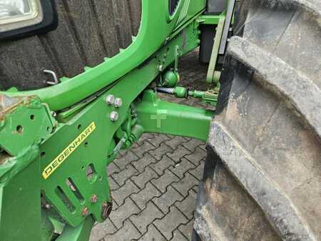 John Deere 6830