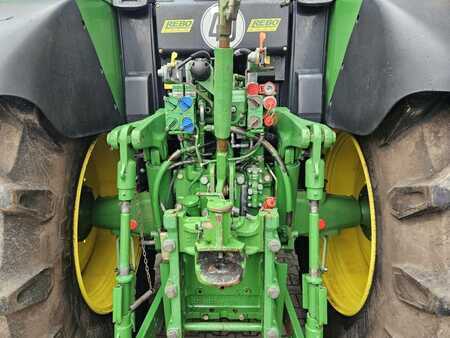 John Deere 6830