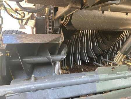 Andet 2009 CLAAS Variant 385 RC (9)