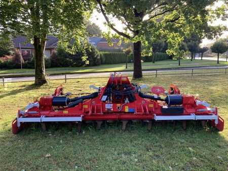 Övrigt 2023 Pöttinger LION 403 C (1)