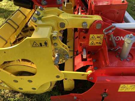 Övrigt 2023 Pöttinger LION 403 C (7)