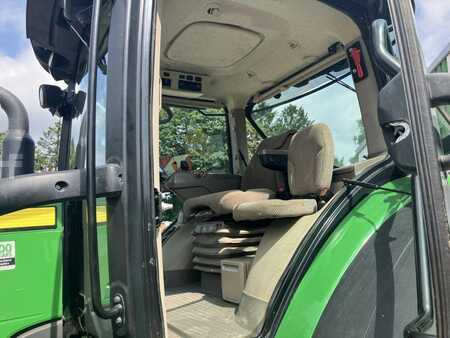 John Deere TRAKTOR 8400R