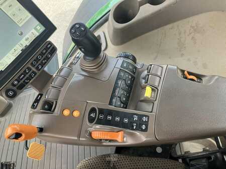 John Deere TRAKTOR 8400R