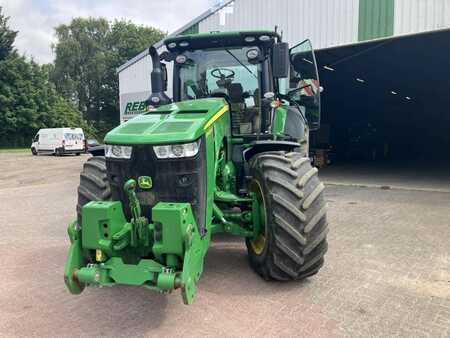 John Deere TRAKTOR 8400R