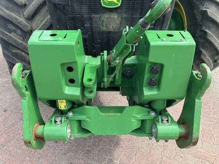 John Deere TRAKTOR 8400R