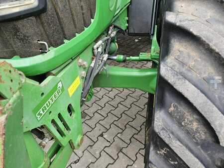 John Deere 6520