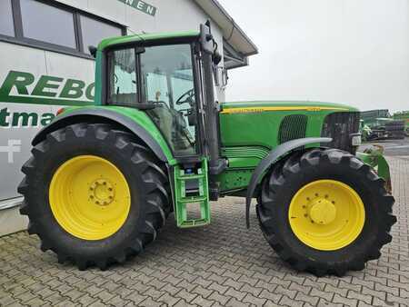 John Deere 6520