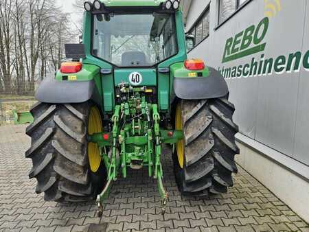 John Deere 6520